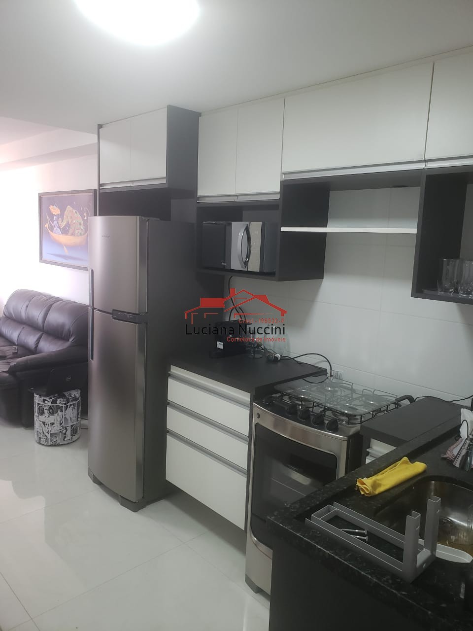 Apartamento Espaçoso com 2 Dormitórios e Cozinha Planejada: Conforto e Funcionalidade em 52 m²
