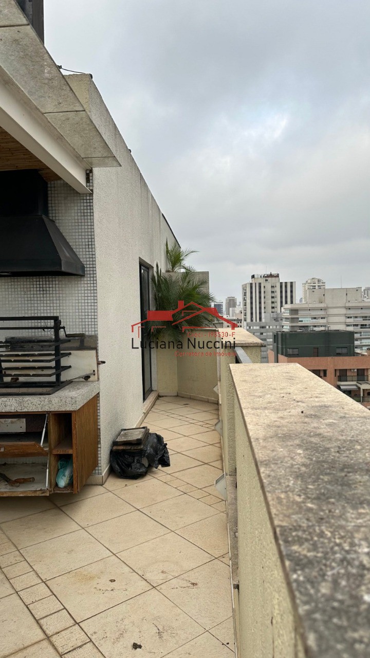 Cobertura Exclusiva com Piscina Particular e Móveis de Alto Padrão em Localização Premium de São Paulo
