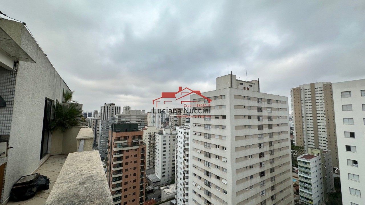 Cobertura Exclusiva com Piscina Particular e Móveis de Alto Padrão em Localização Premium de São Paulo