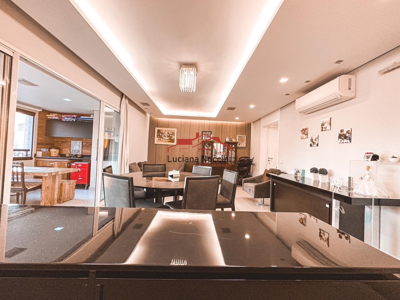 Apartamento à Venda no Parque Industrial Tomas Edson - 2 Dormitórios com Suíte e Espaço Amplo