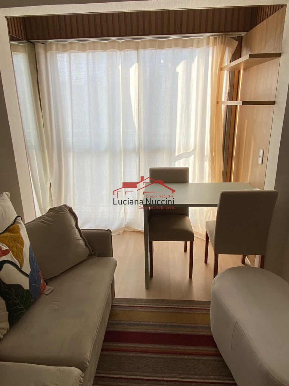 Charmoso Apartamento Mobiliado na Avenida Santo Amaro com Lazer Completo e Suíte