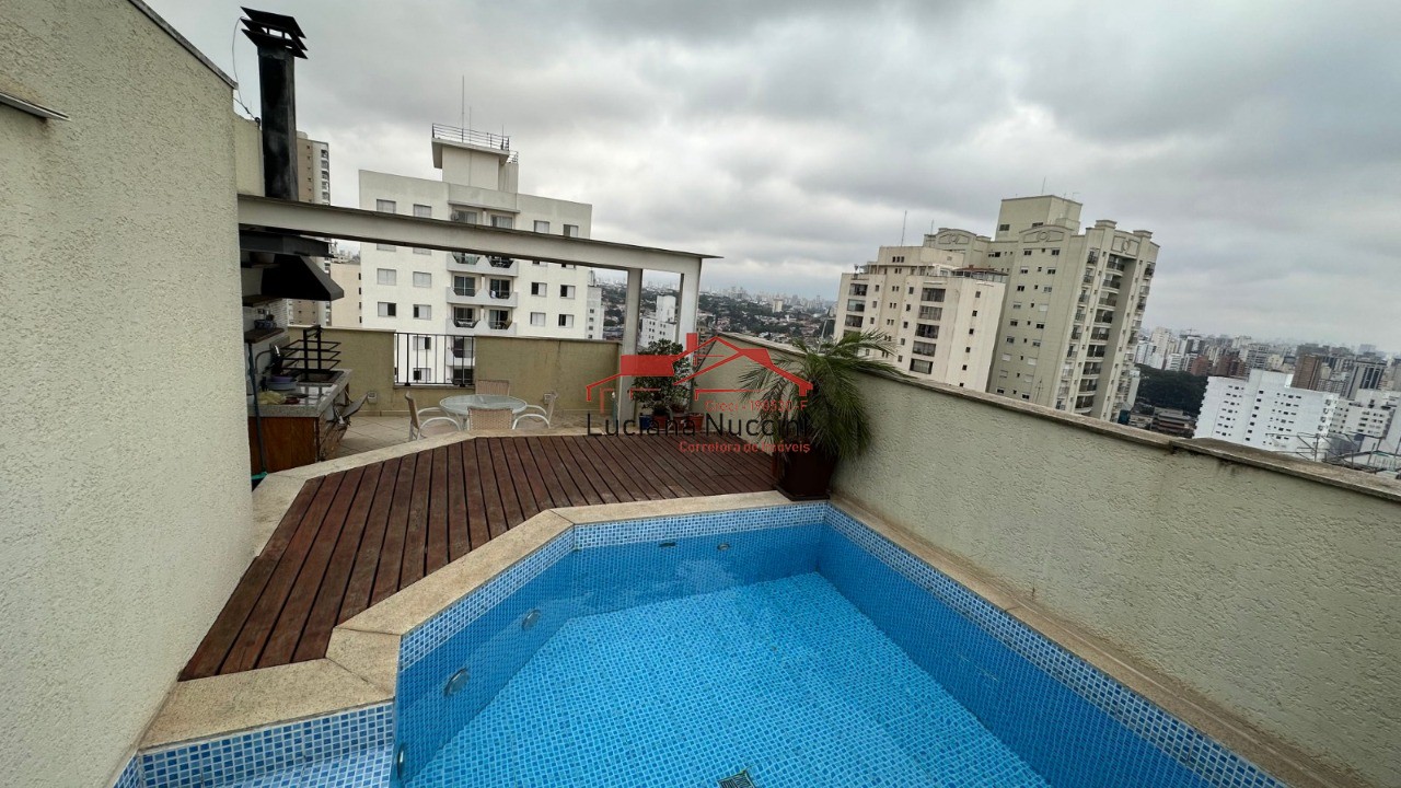 Cobertura Exclusiva com Piscina Particular e Móveis de Alto Padrão em Localização Premium de São Paulo