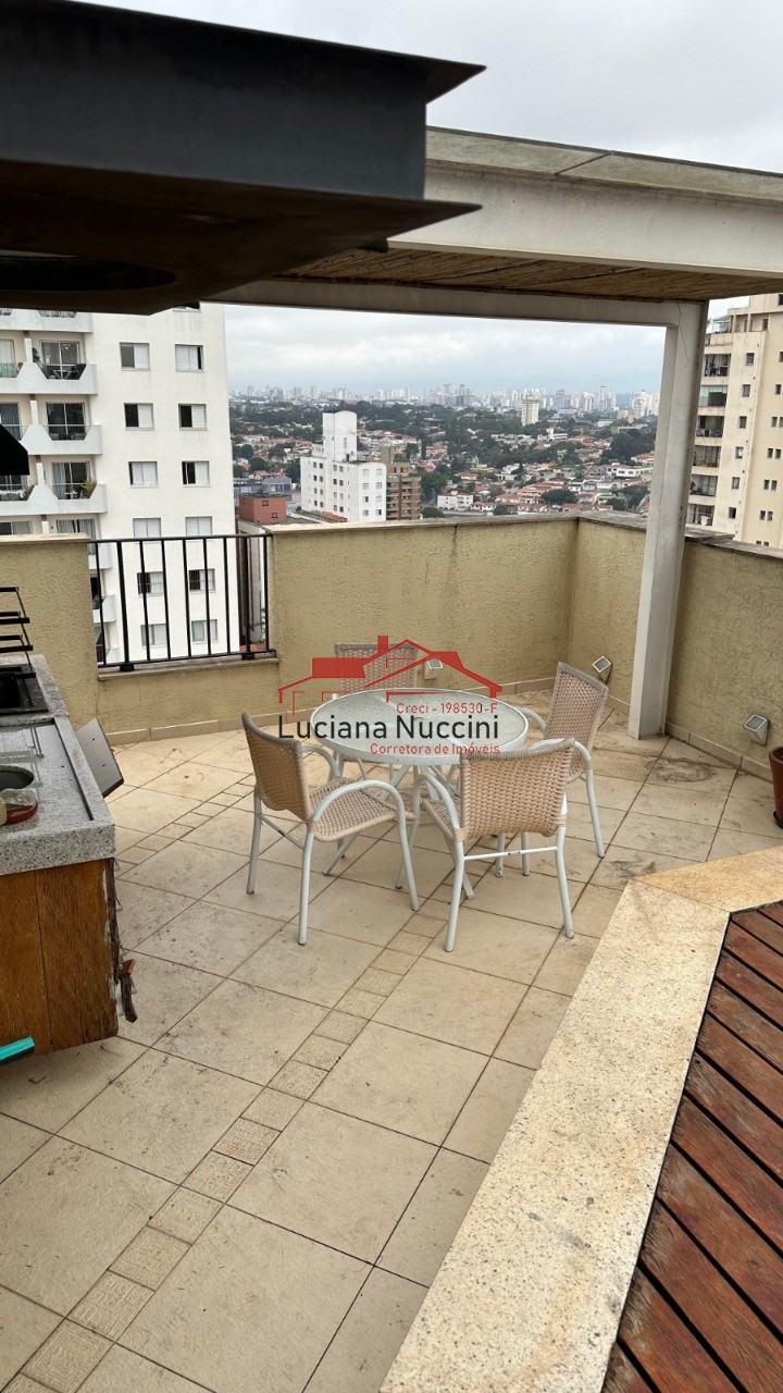 Cobertura Exclusiva com Piscina Particular e Móveis de Alto Padrão em Localização Premium de São Paulo