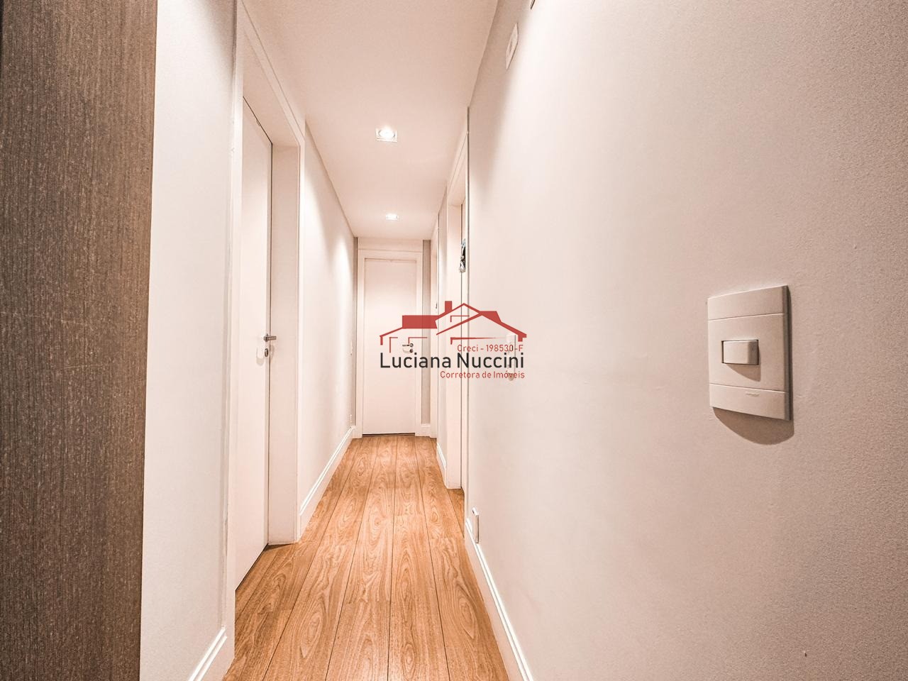 Apartamento à Venda no Parque Industrial Tomas Edson - 2 Dormitórios com Suíte e Espaço Amplo