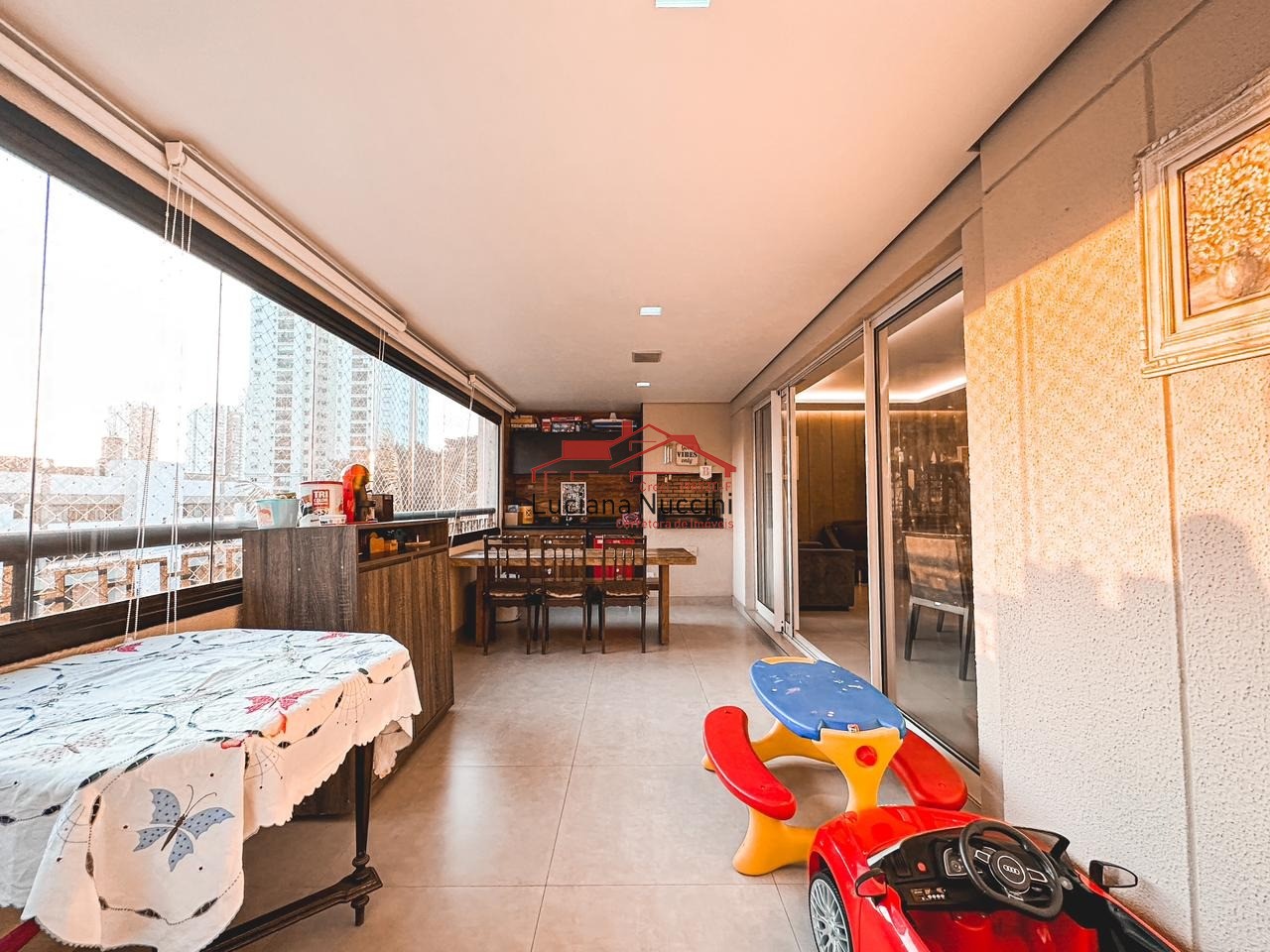 Apartamento à Venda no Parque Industrial Tomas Edson - 2 Dormitórios com Suíte e Espaço Amplo