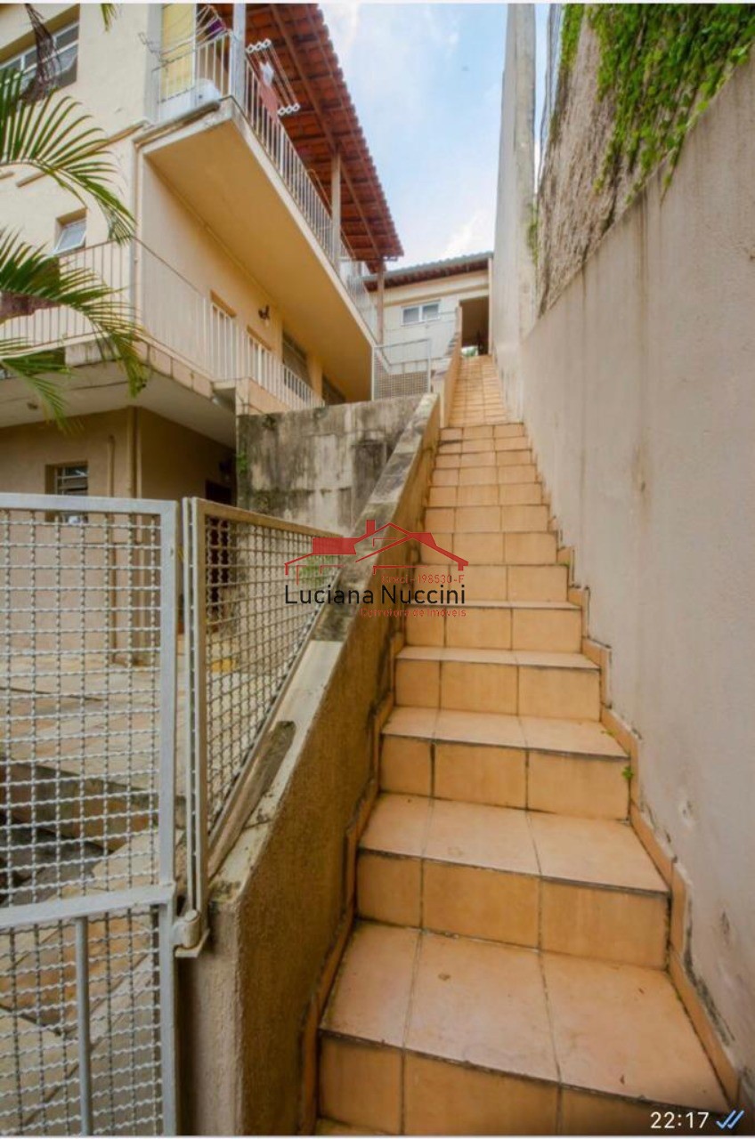 Casa à Venda em Cerqueira César - Espaçosa Residência com 7 Dormitórios e 3 Vagas