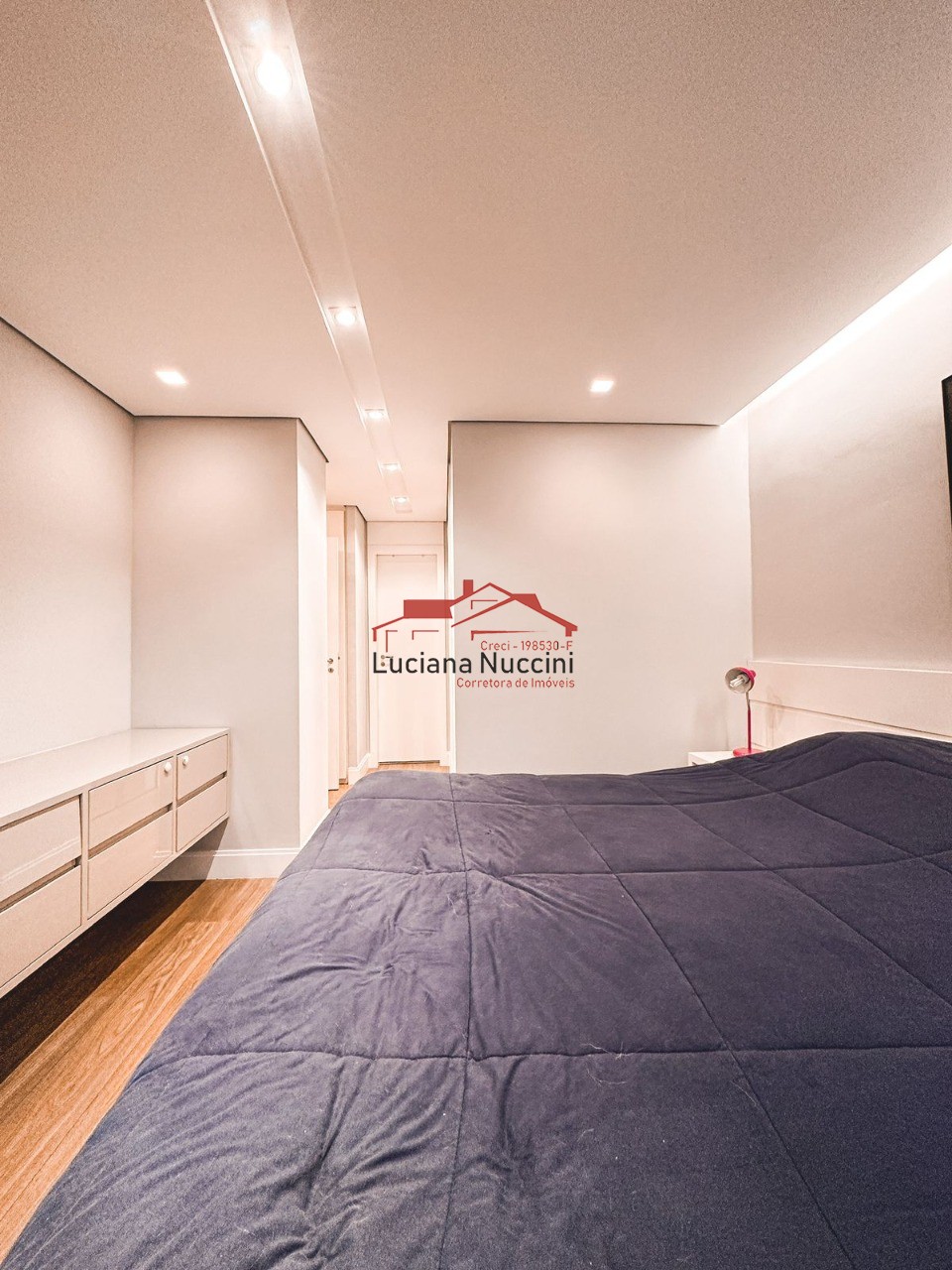 Apartamento à Venda no Parque Industrial Tomas Edson - 2 Dormitórios com Suíte e Espaço Amplo
