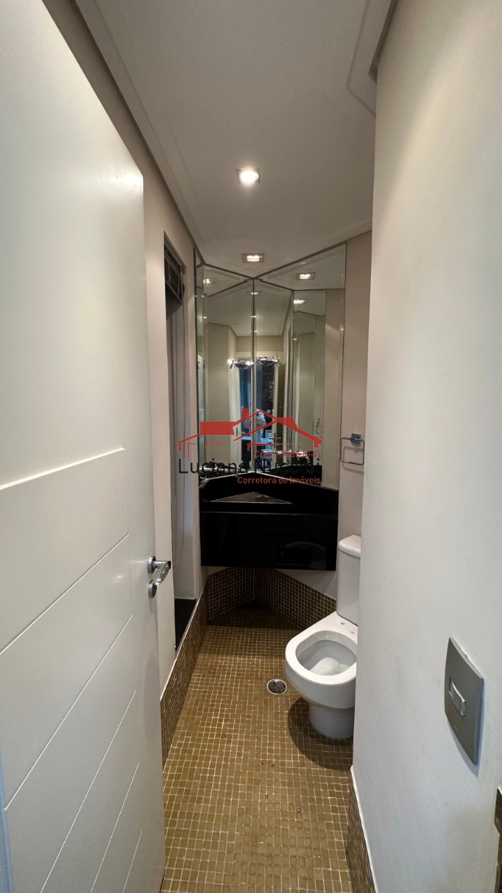 Cobertura Exclusiva com Piscina Particular e Móveis de Alto Padrão em Localização Premium de São Paulo
