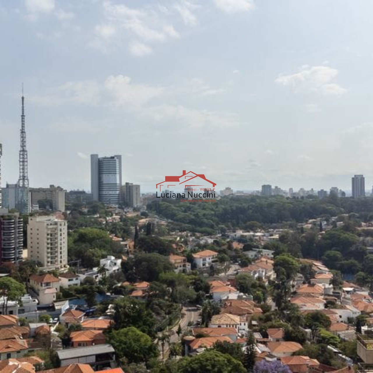 Apartamento à Venda e Locação em Higienópolis - Charme e Conveniência em um apartamento com 4 suítes com closet