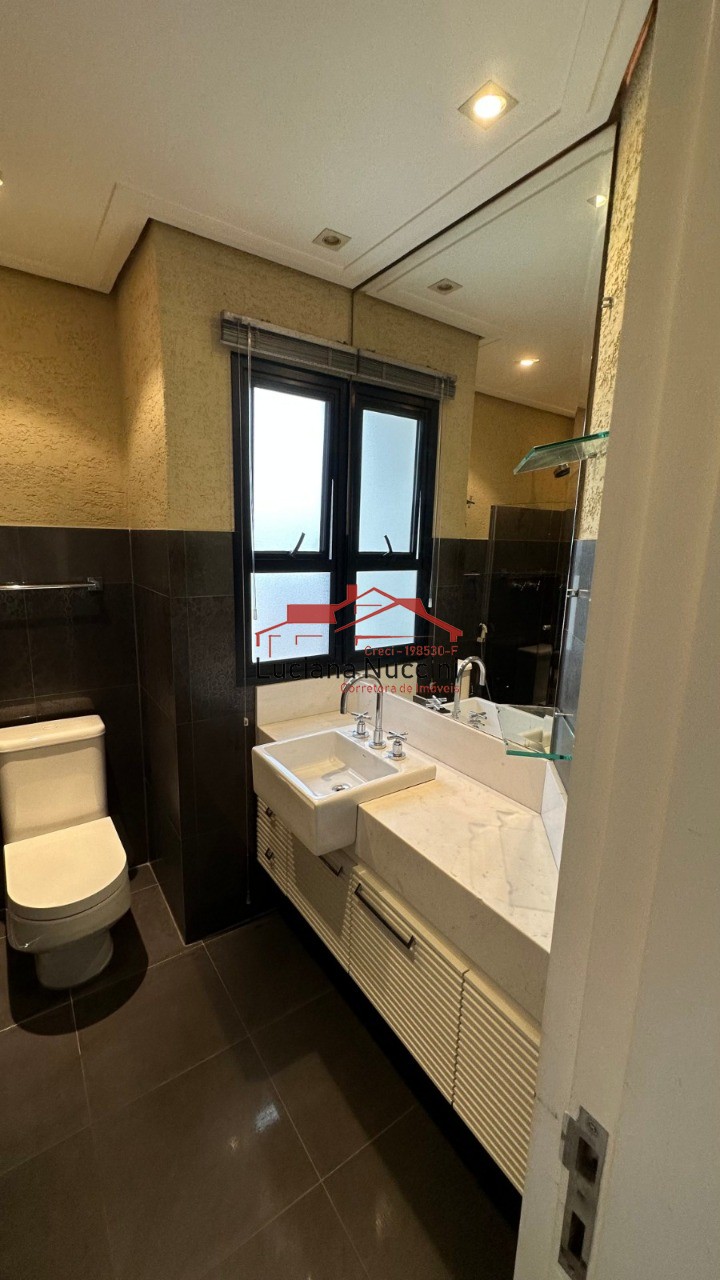 Cobertura Exclusiva com Piscina Particular e Móveis de Alto Padrão em Localização Premium de São Paulo