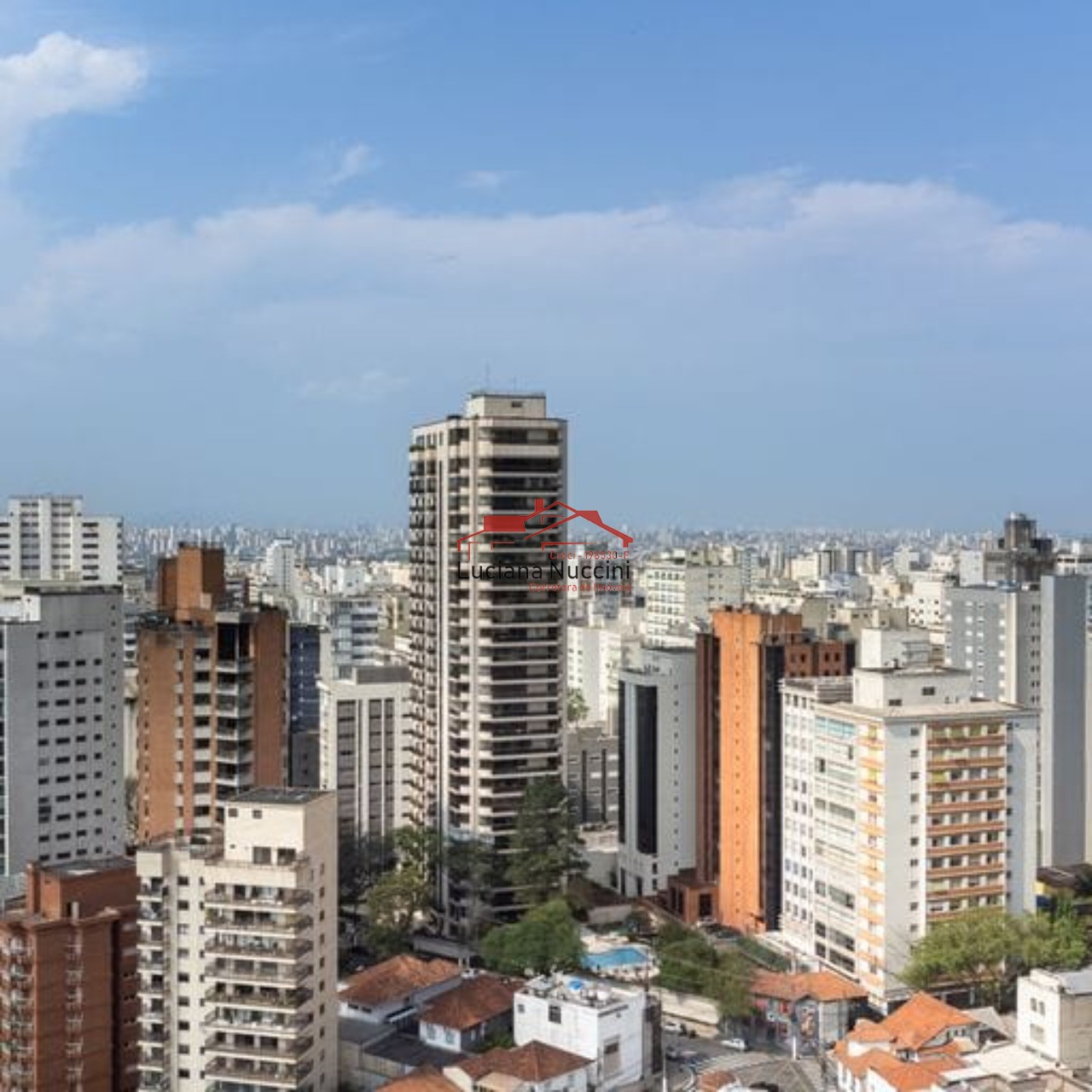 Apartamento à Venda e Locação em Higienópolis - Charme e Conveniência em um apartamento com 4 suítes com closet