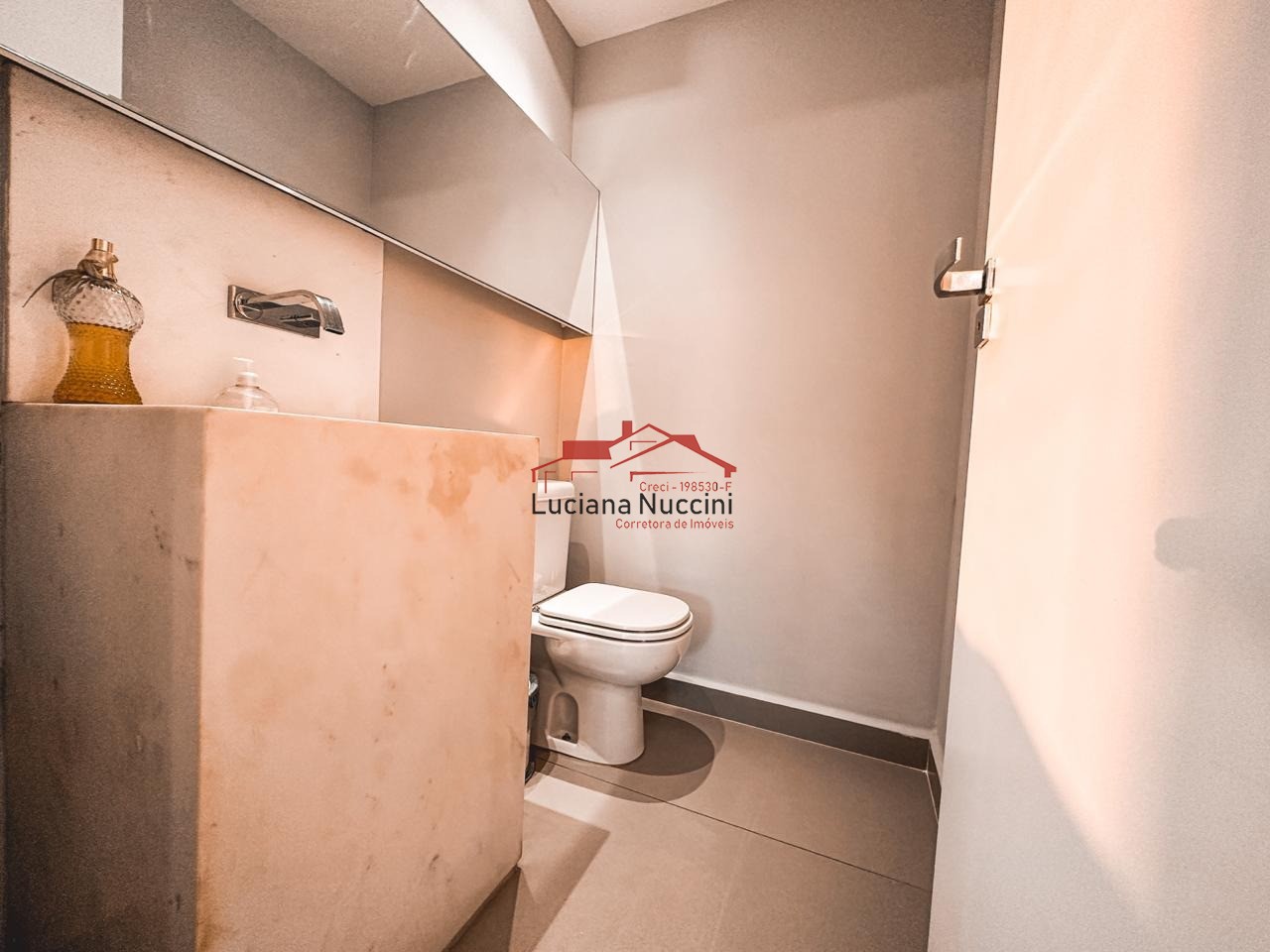 Apartamento à Venda no Parque Industrial Tomas Edson - 2 Dormitórios com Suíte e Espaço Amplo