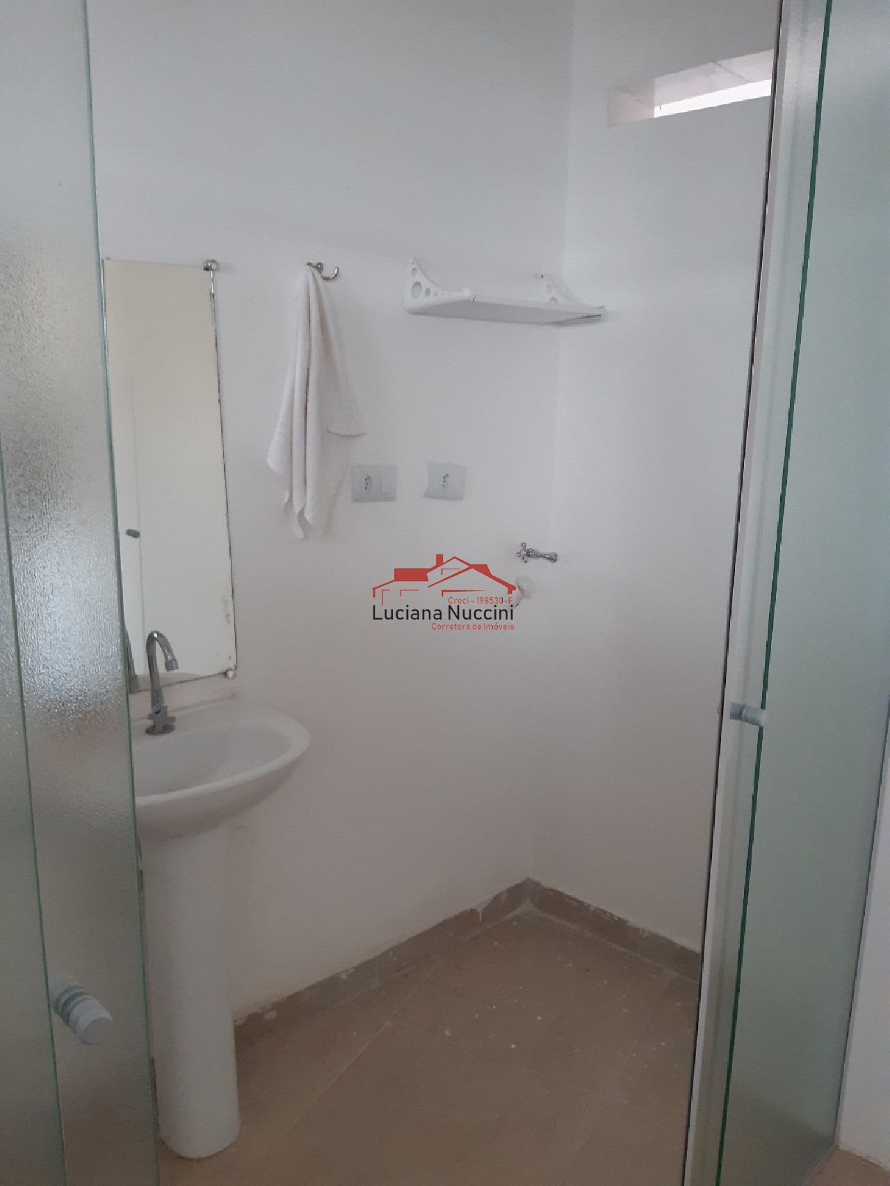 Studio de 37m² a 350m do Metrô República - Localização Estratégica!