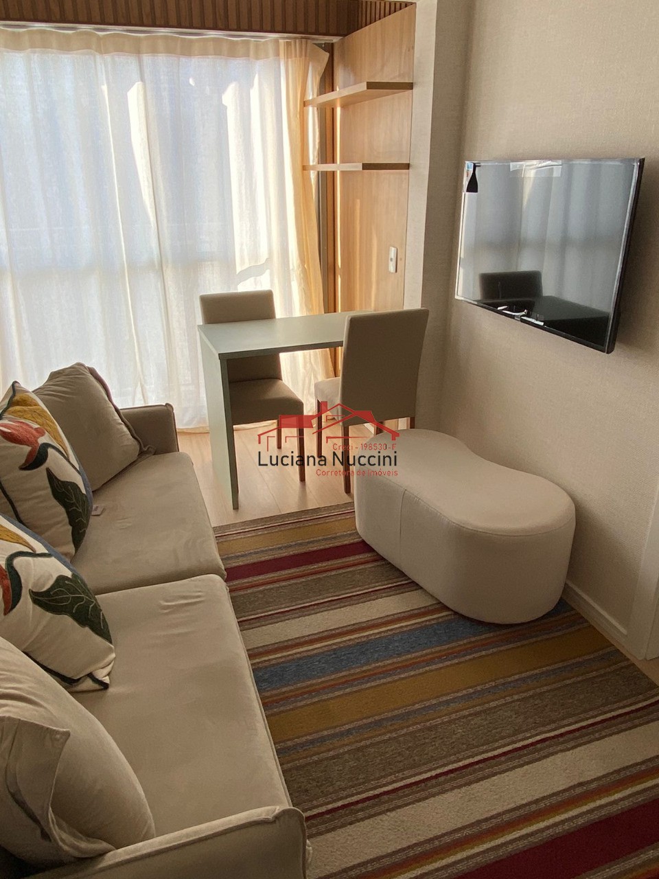 Charmoso Apartamento Mobiliado na Avenida Santo Amaro com Lazer Completo e Suíte