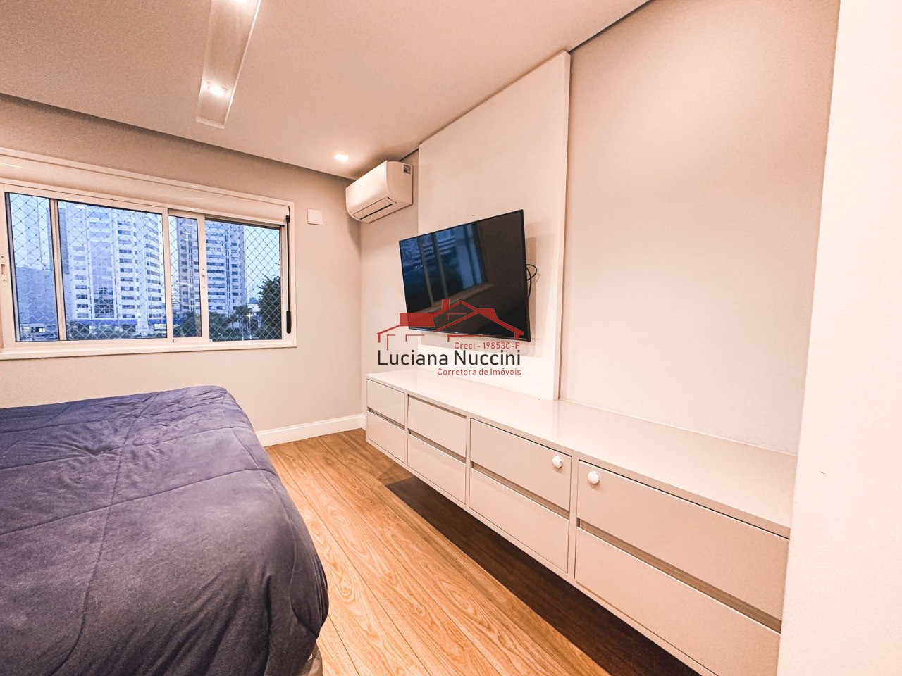 Apartamento à Venda no Parque Industrial Tomas Edson - 2 Dormitórios com Suíte e Espaço Amplo