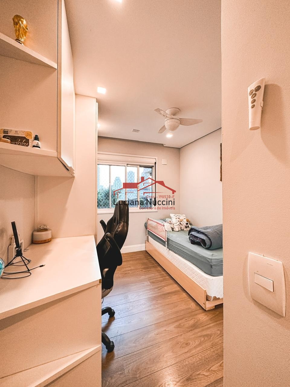 Apartamento à Venda no Parque Industrial Tomas Edson - 2 Dormitórios com Suíte e Espaço Amplo
