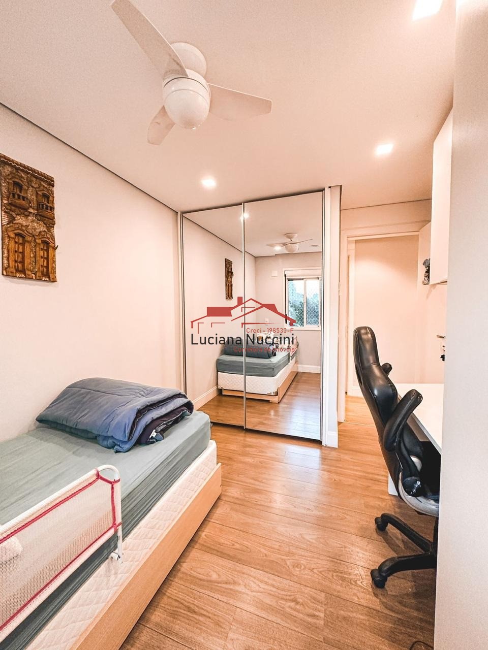 Apartamento à Venda no Parque Industrial Tomas Edson - 2 Dormitórios com Suíte e Espaço Amplo