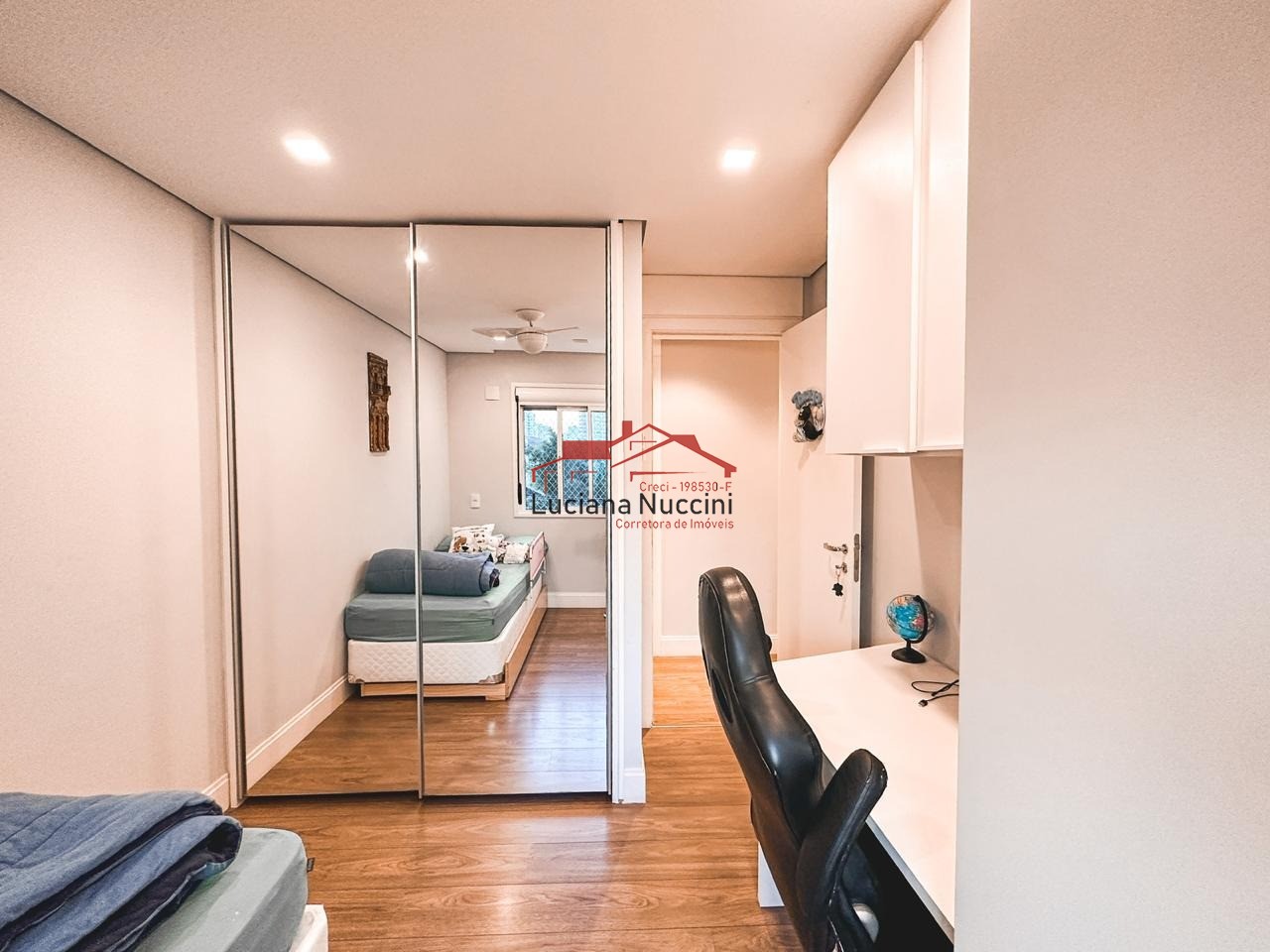 Apartamento à Venda no Parque Industrial Tomas Edson - 2 Dormitórios com Suíte e Espaço Amplo