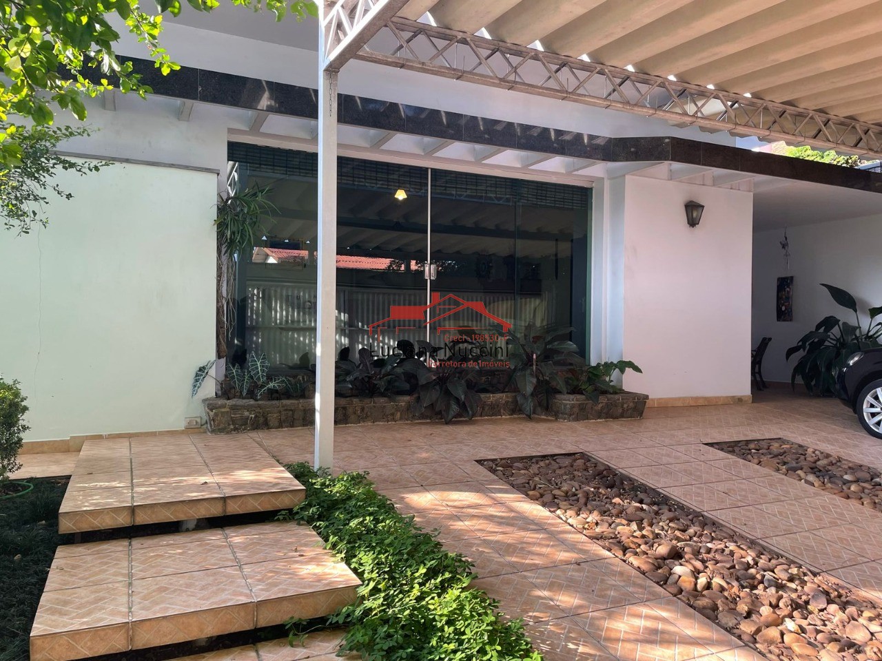 Casa à Venda no Alto da Lapa - 3 Suítes, 3 Vagas e Espaço Amplo