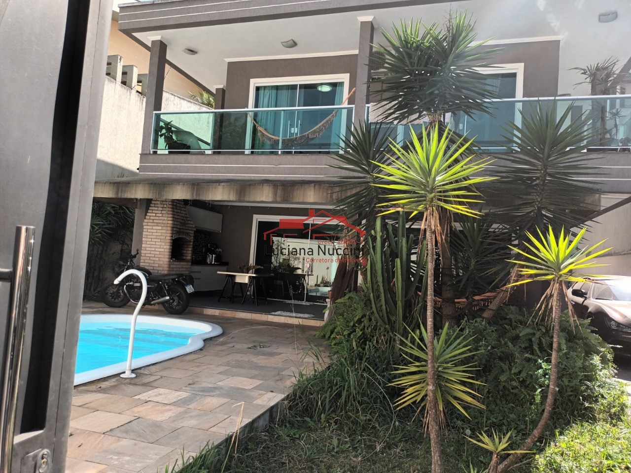 Casa à Venda e Locação na City América - 4 Suítes, Espaço Amplo e 3 Vagas de Garagem