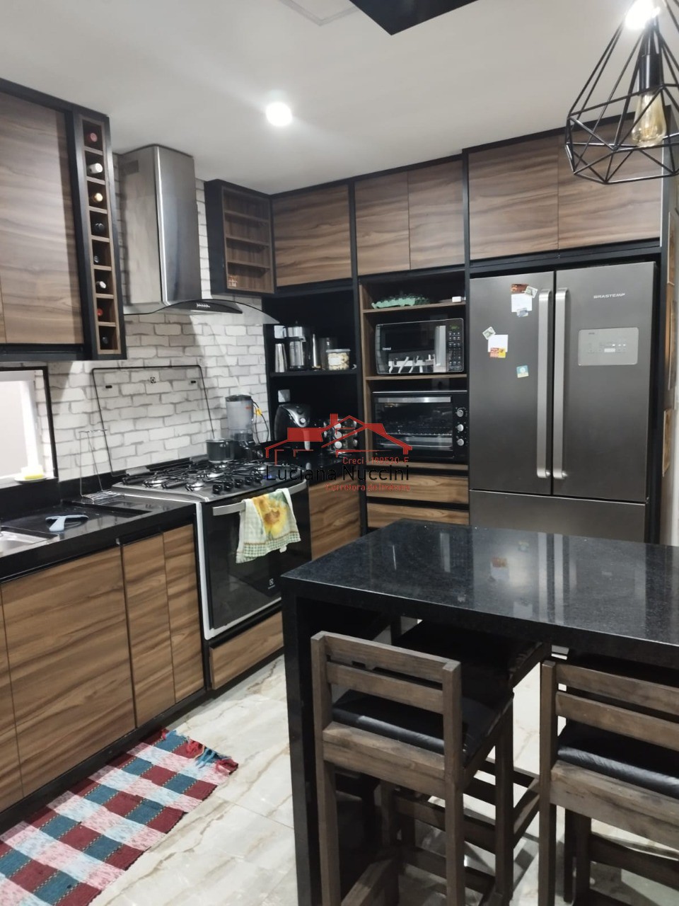 Casa Espaçosa de 4 Dormitórios no Jardim Iracema - Oportunidade Única!