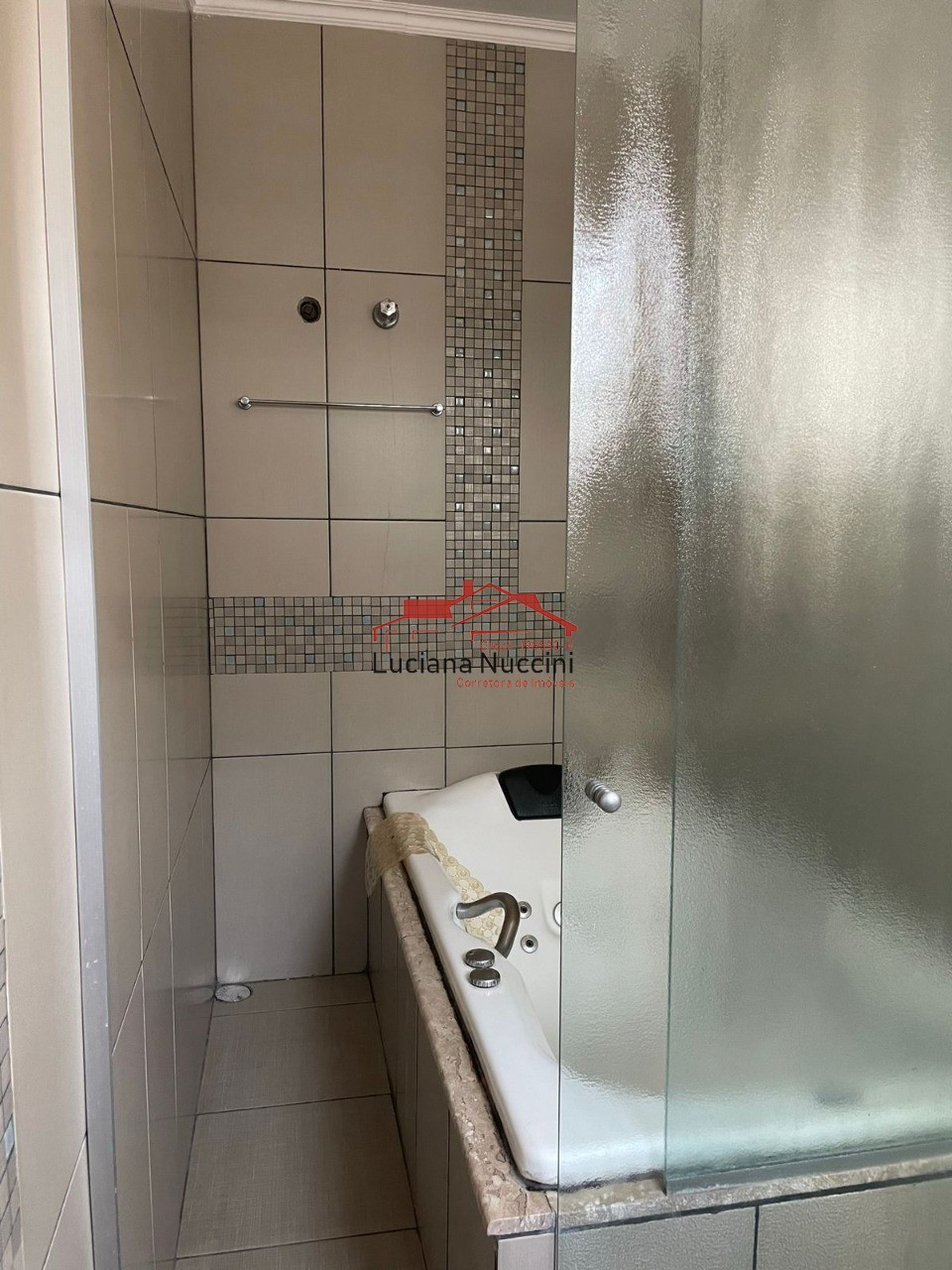 Casa à Venda no Alto da Lapa - 3 Suítes, 3 Vagas e Espaço Amplo