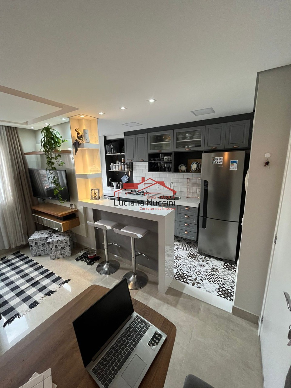 Apartamento à Venda no Parque Rebouças - 2 Dormitórios e Vaga de Garagem