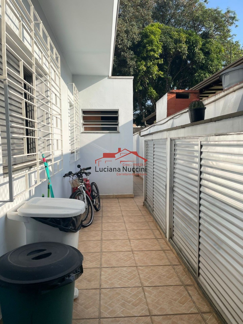 Casa à Venda no Alto da Lapa - 3 Suítes, 3 Vagas e Espaço Amplo