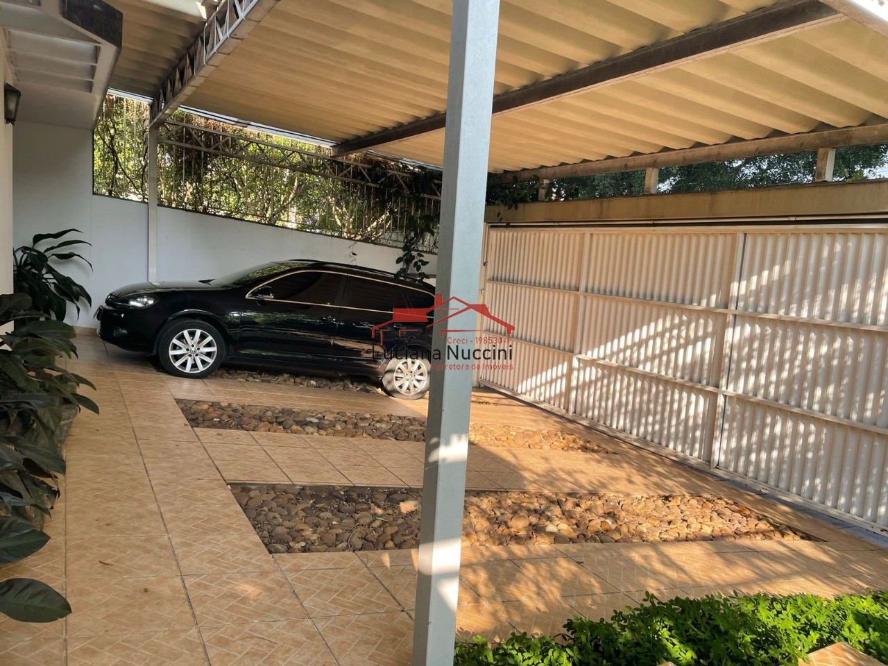 Casa à Venda no Alto da Lapa - 3 Suítes, 3 Vagas e Espaço Amplo