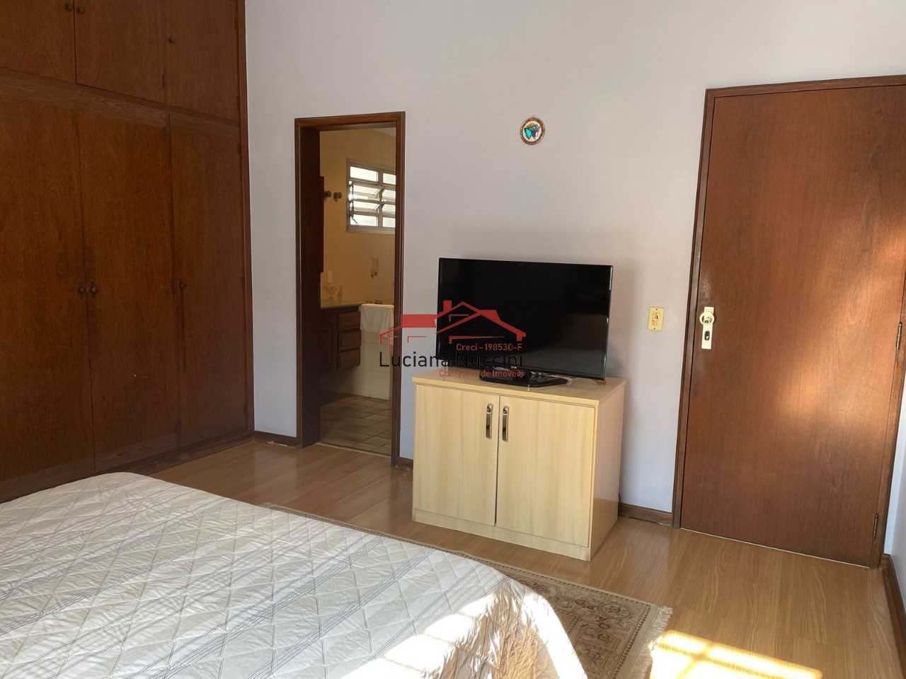 Casa à Venda no Alto da Lapa - 3 Suítes, 3 Vagas e Espaço Amplo
