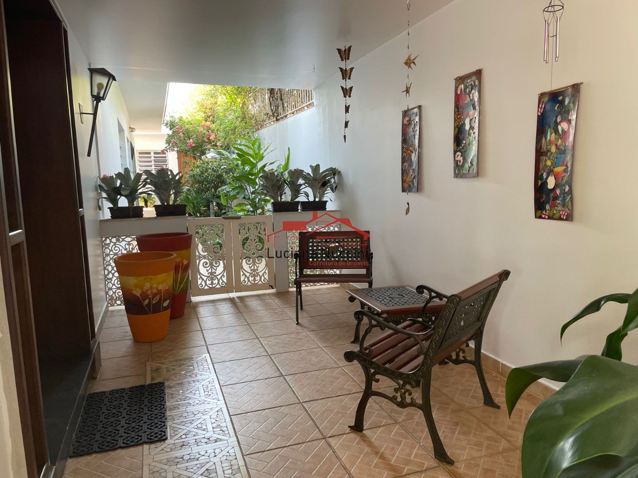 Casa à Venda no Alto da Lapa - 3 Suítes, 3 Vagas e Espaço Amplo