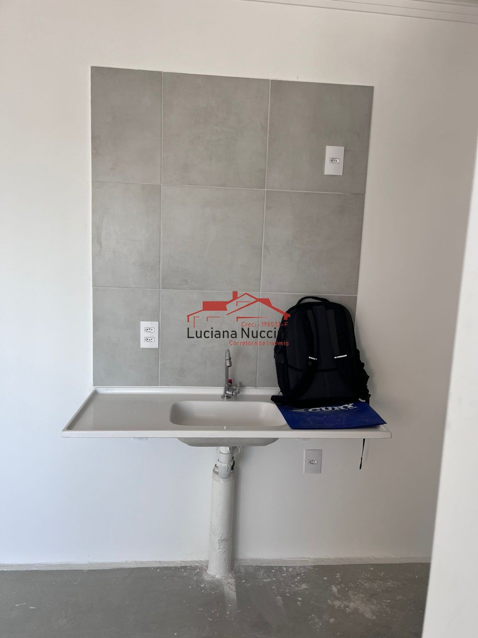 Apartamento à Venda na Várzea da Barra Funda - 2 Dormitórios e Conveniência Compacta