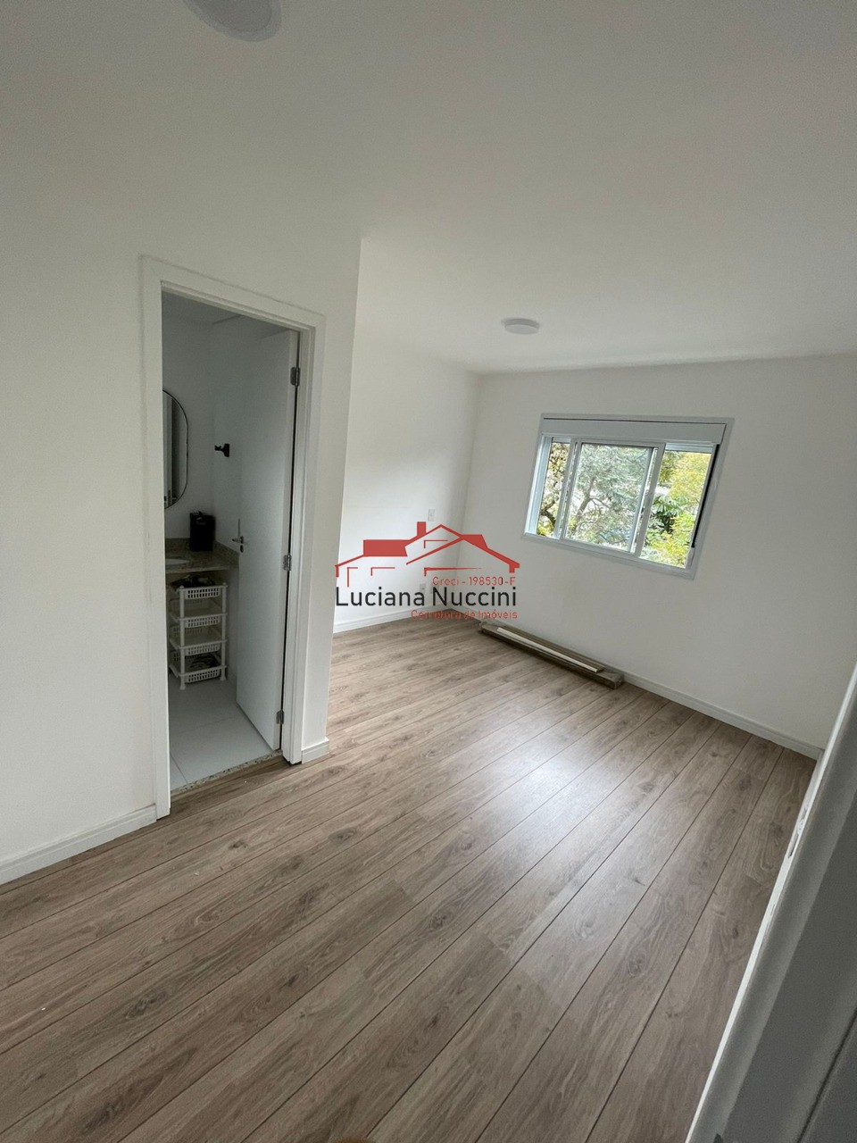 Lindo Apartamento de 3 Dormitórios com Suíte na Vila Isa, São Paulo