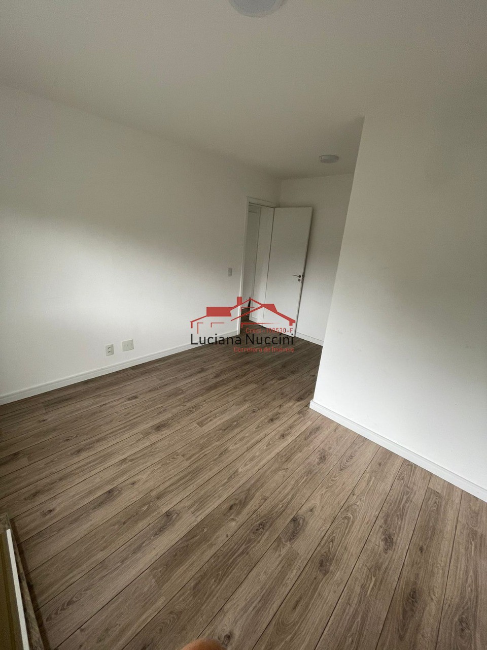 Lindo Apartamento de 3 Dormitórios com Suíte na Vila Isa, São Paulo