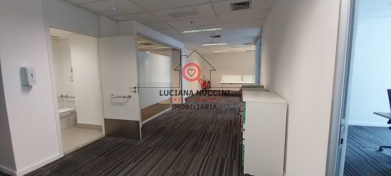 Alugue já um conjunto comercial amplo com 3 vagas de garagem!