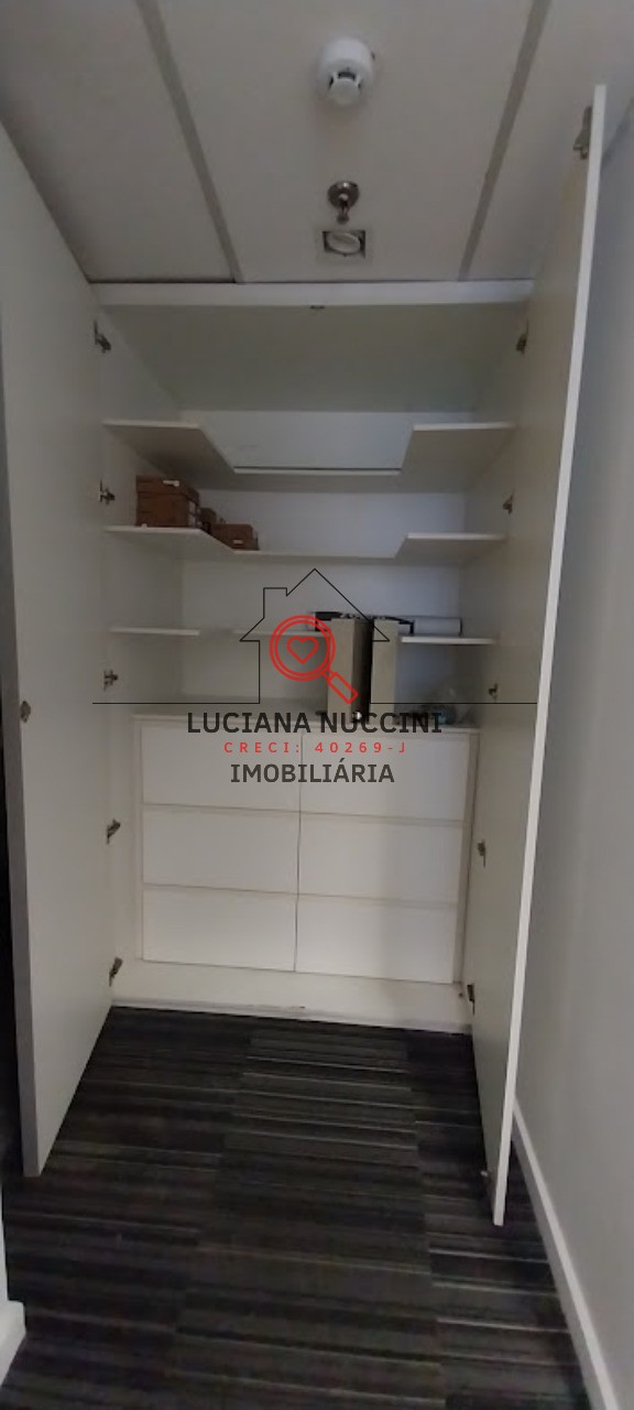 Alugue já um conjunto comercial amplo com 3 vagas de garagem!