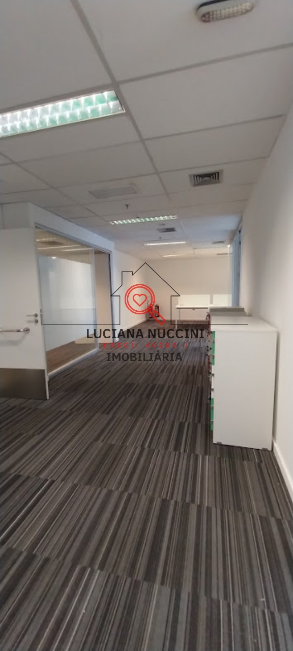Alugue já um conjunto comercial amplo com 3 vagas de garagem!