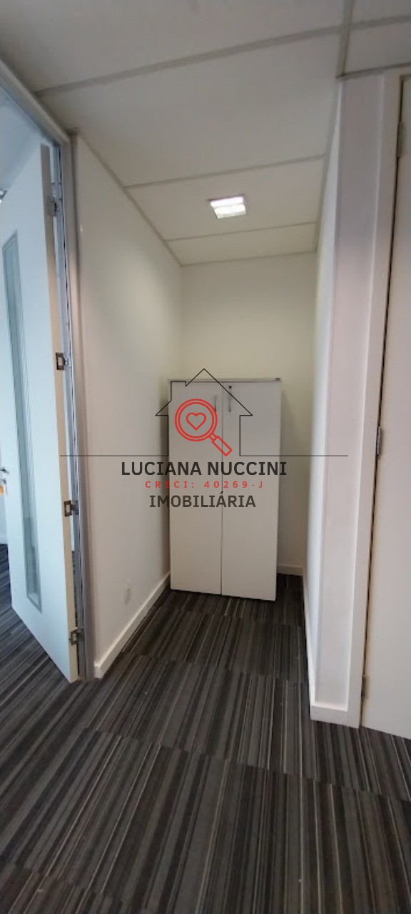 Alugue já um conjunto comercial amplo com 3 vagas de garagem!
