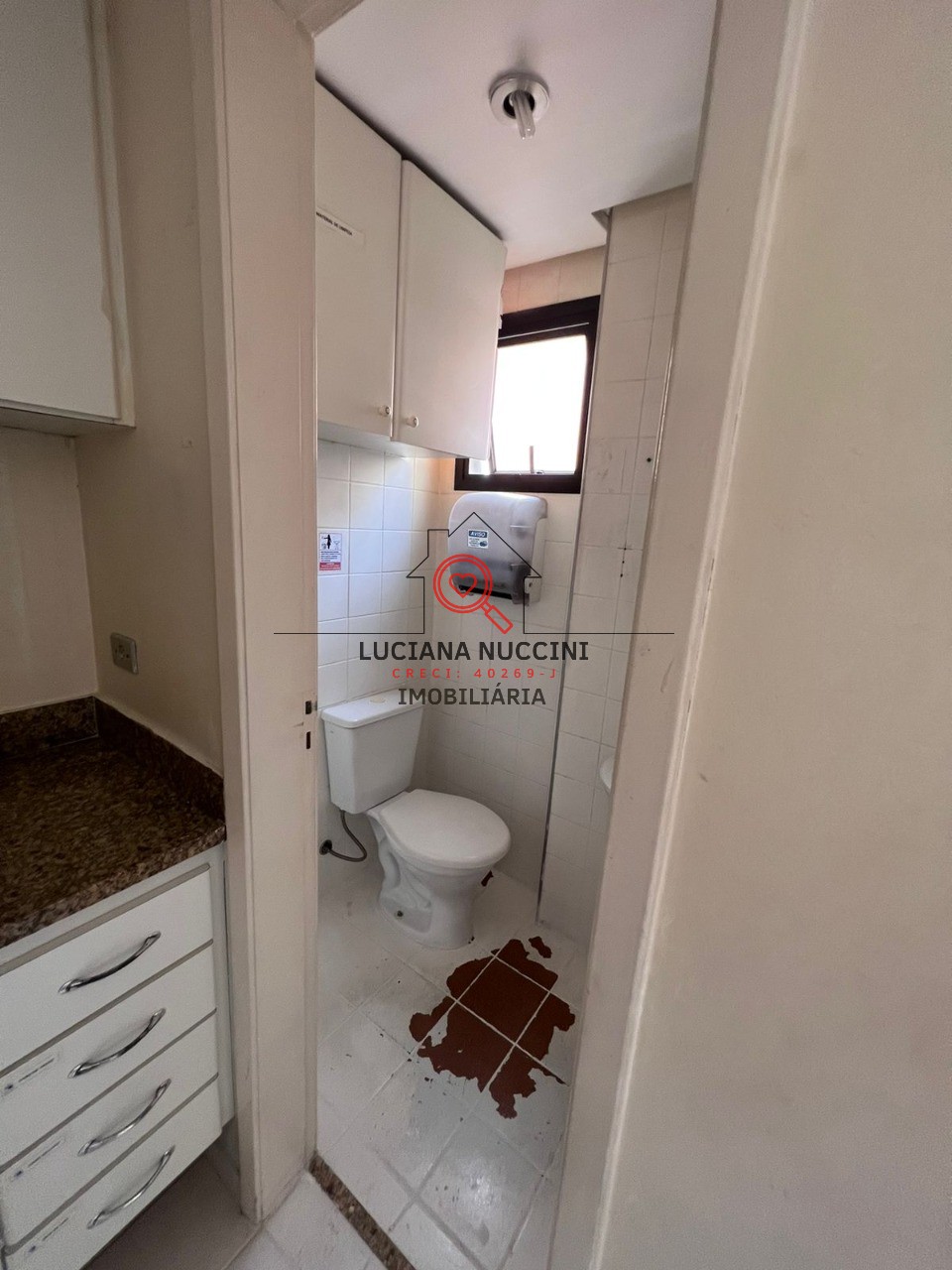 Lindo conjunto comercial com 1 vaga de garagem em condomínio de área nobre!
