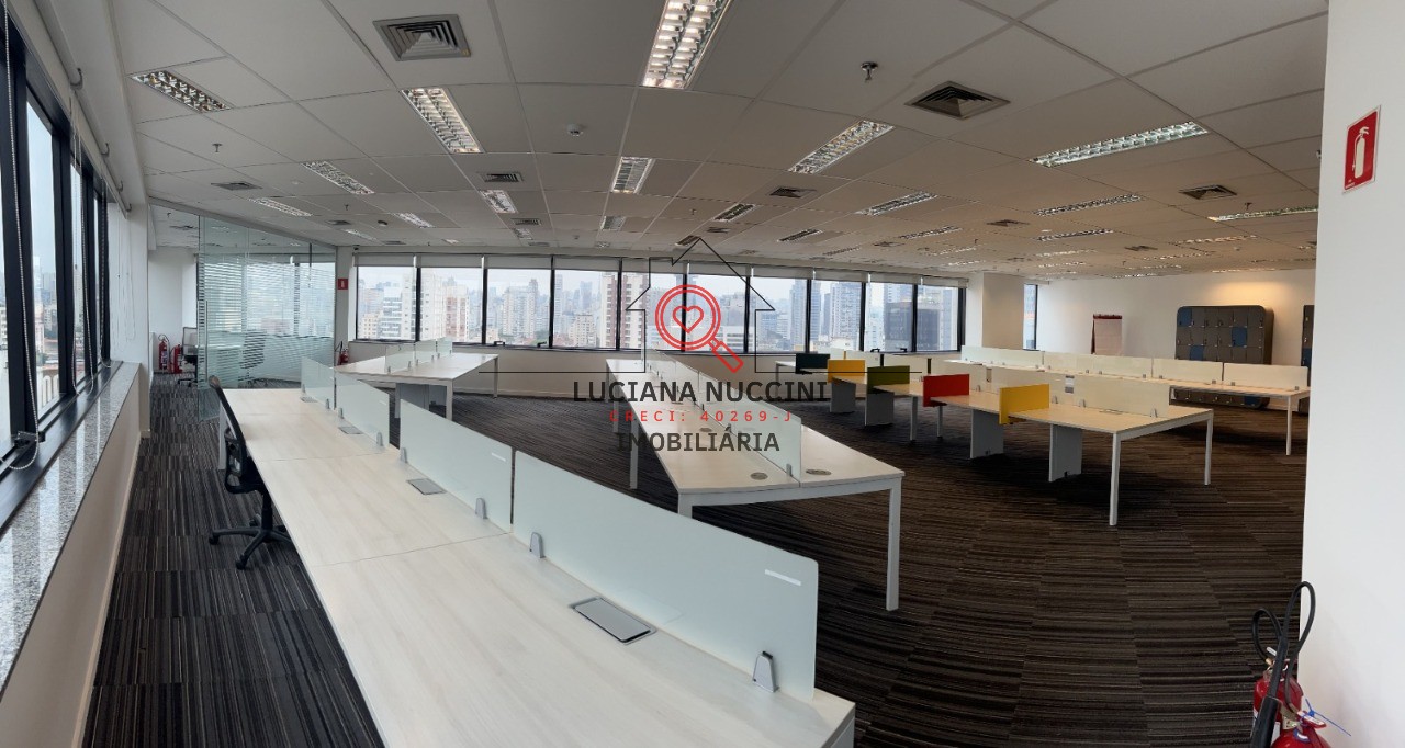Oportunidade única de locação de um CONJUNTO COMERCIAL espaçoso e moderno, localizado na área central da cidade!
