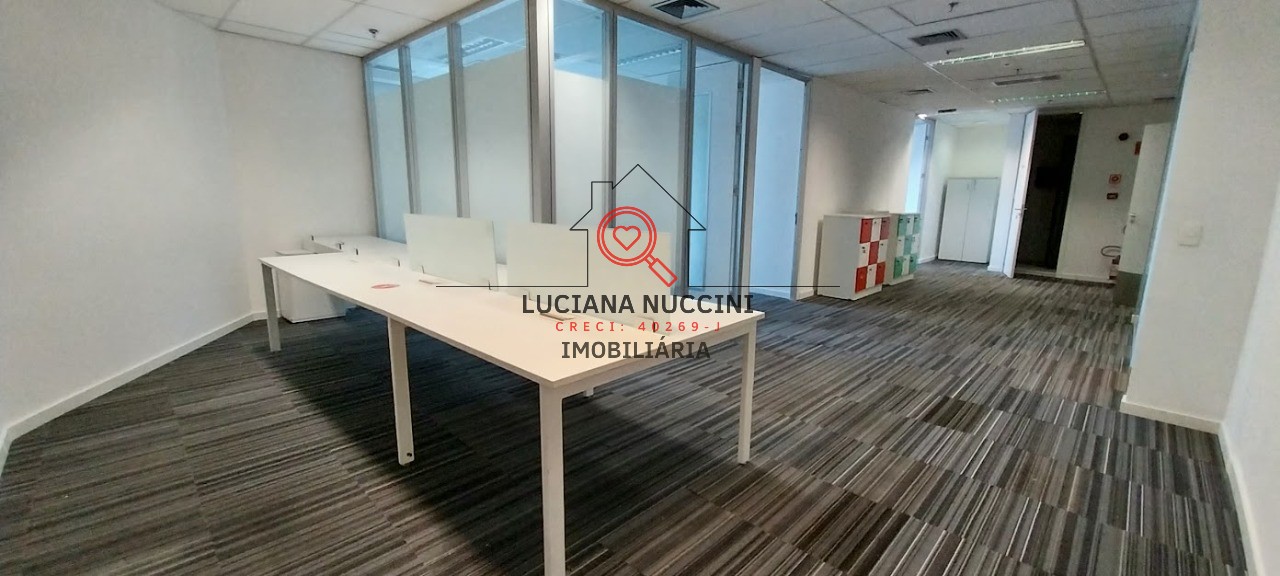 Alugue já um conjunto comercial amplo com 3 vagas de garagem!