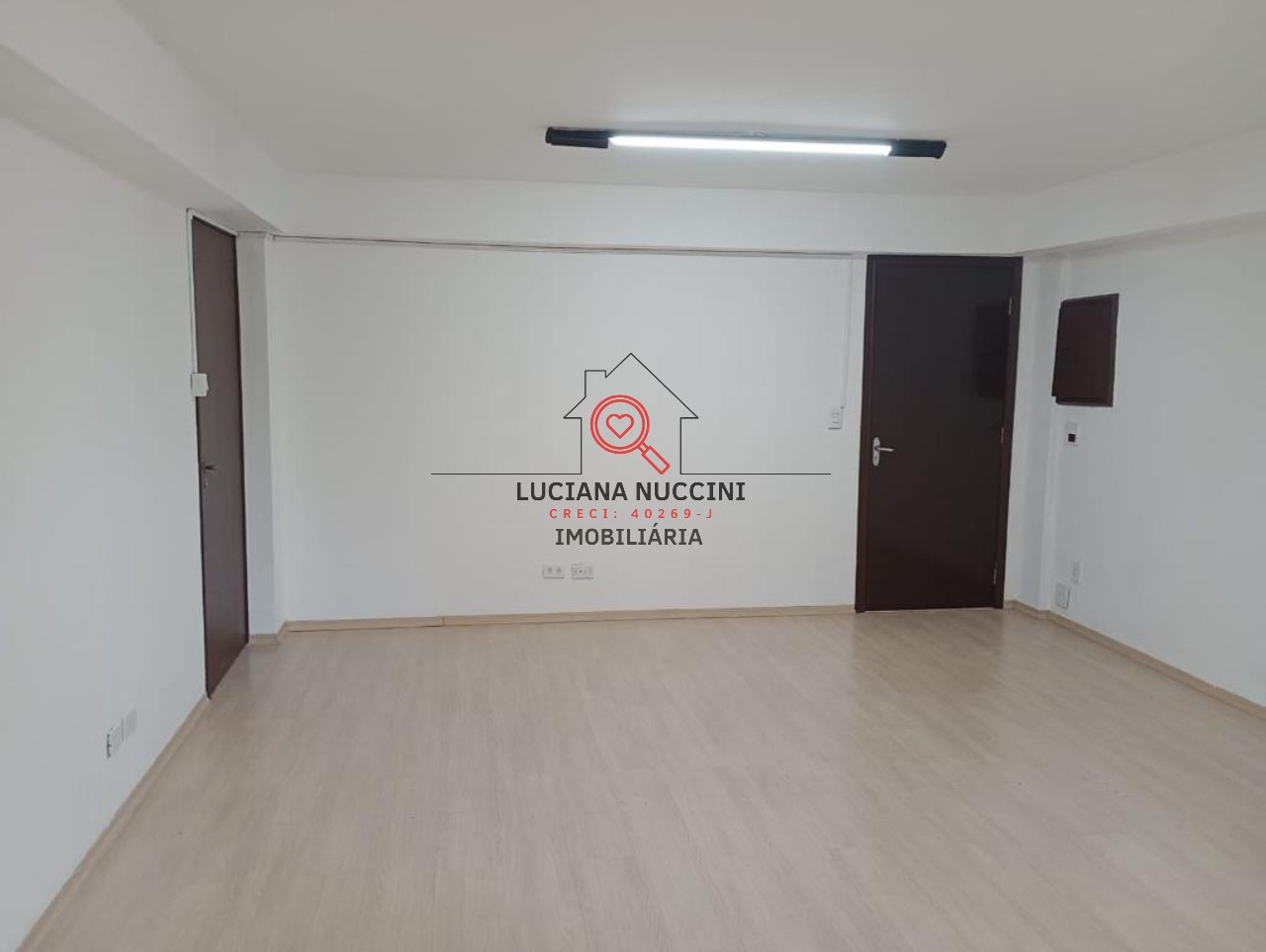 Espaço Comercial na Avenida Cupecê - Oportunidade Única!