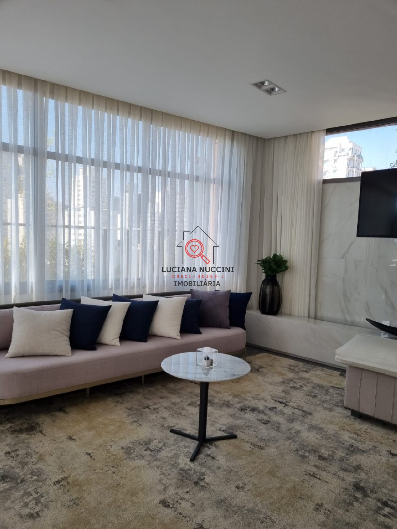 Descubra seu novo lar neste adorável Studio de 30m² no coração do Campo Belo, São Paulo