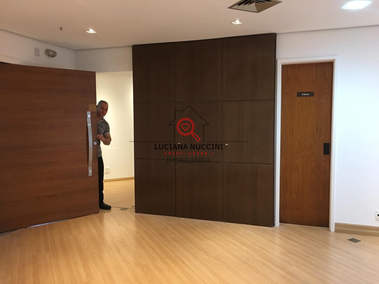 Sala comercial para Venda e Locação Bela Vista, São Paulo 4 salas, 3 vagas 120,00 m² construída, 120,00 m² útil