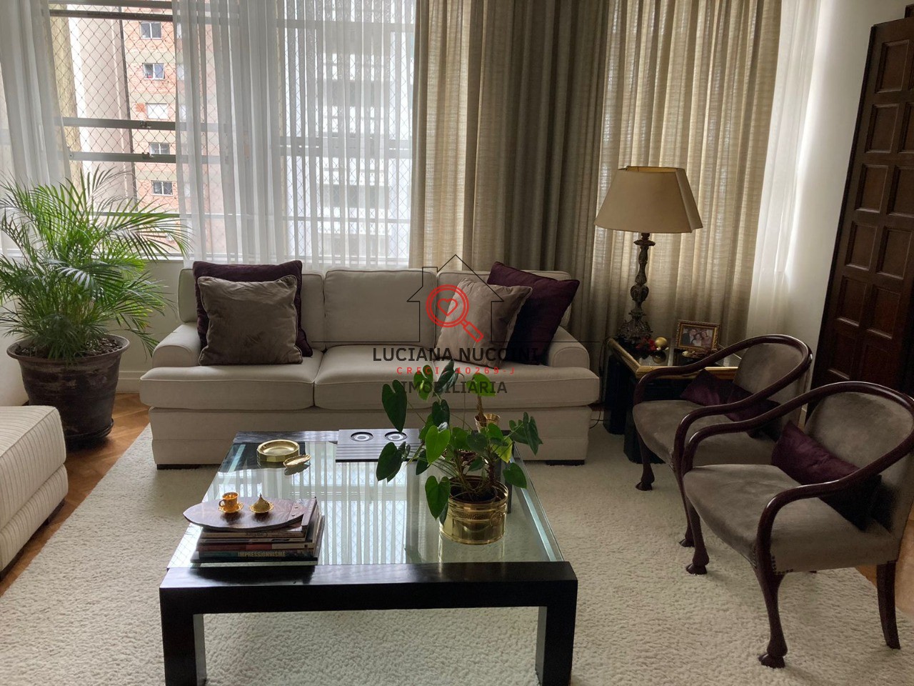 Apartamento de Luxo na Vila Buarque: 4 Quartos, 2 Suites, 2 Salas, 5 Banheiros, 275m² - São Paulo-SP