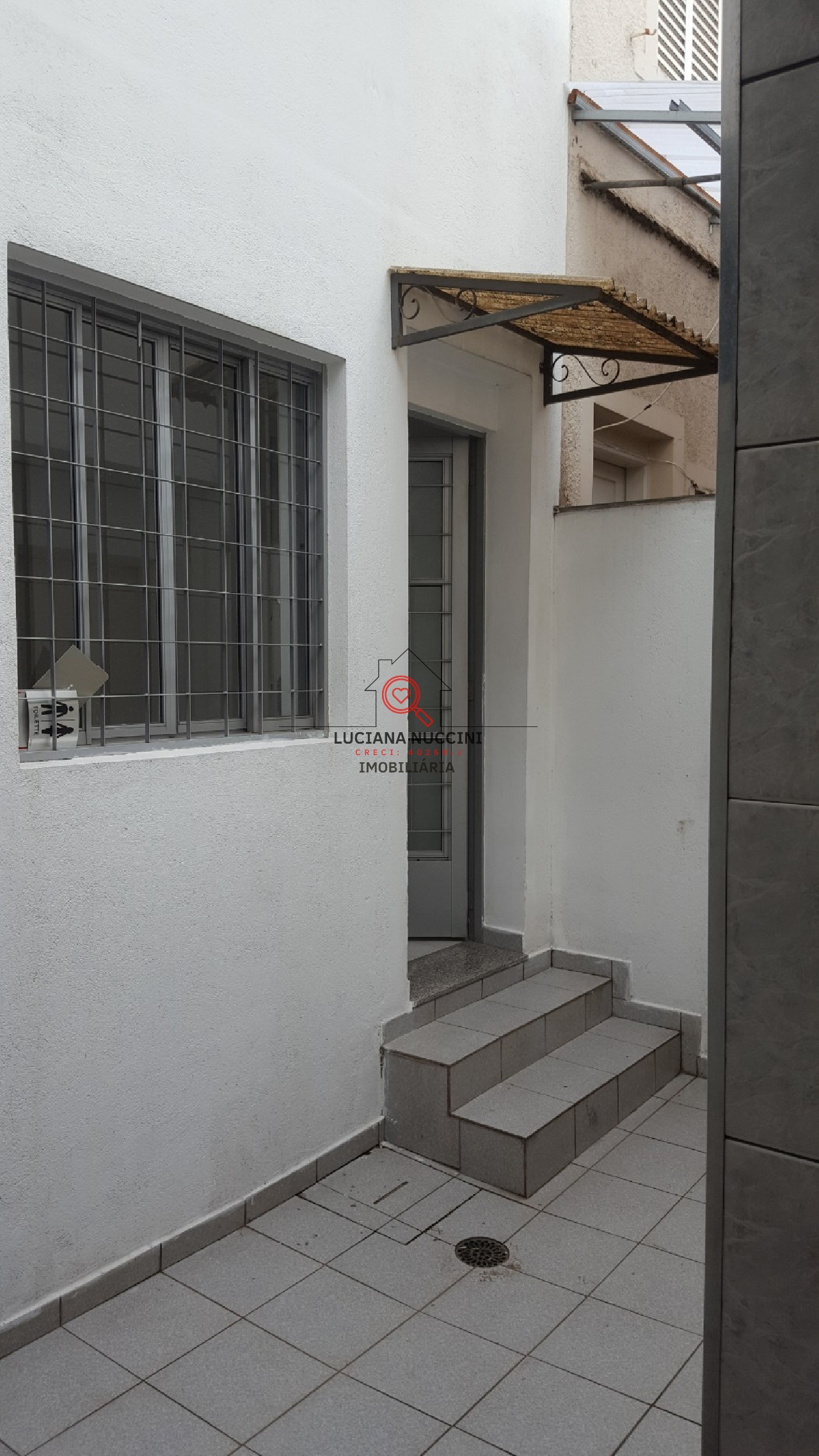 Casa Comercial para Locação em Pinheiros, São Paulo-SP: 5 Salas, 2 Banheiros, 130m² de Área!