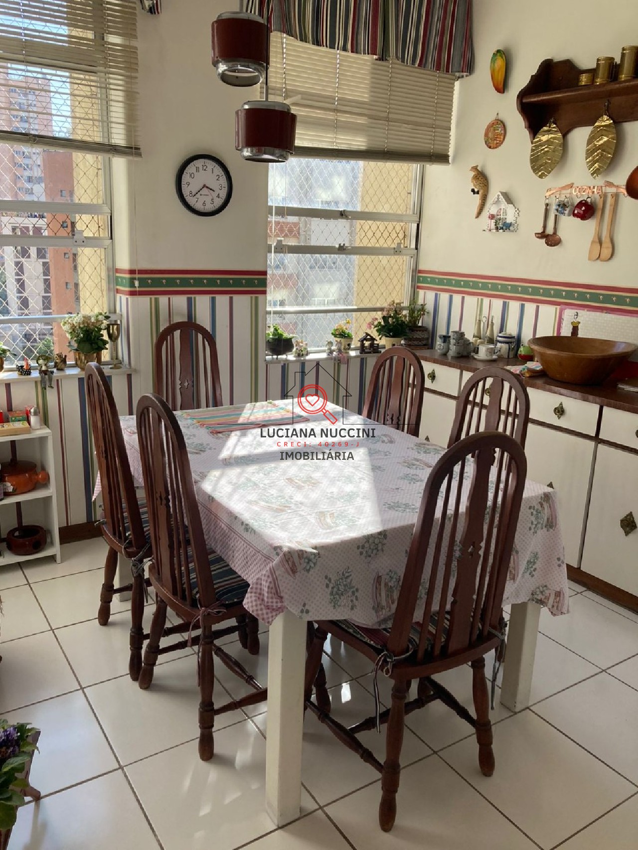 Apartamento de Luxo na Vila Buarque: 4 Quartos, 2 Suites, 2 Salas, 5 Banheiros, 275m² - São Paulo-SP