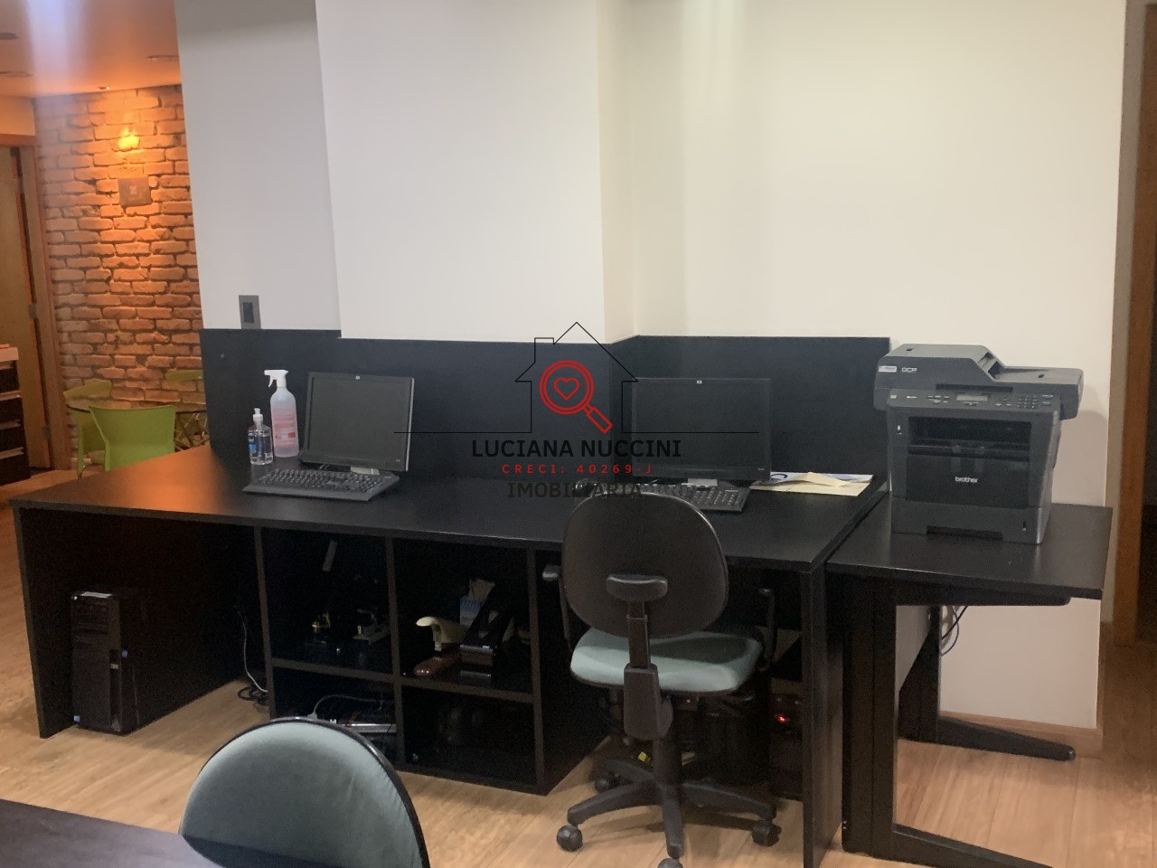 Conjunto Comercial à Venda em Bela Vista, São Paulo-SP: 4 Salas, 2 Banheiros, 2 Vagas - 145,92 m²