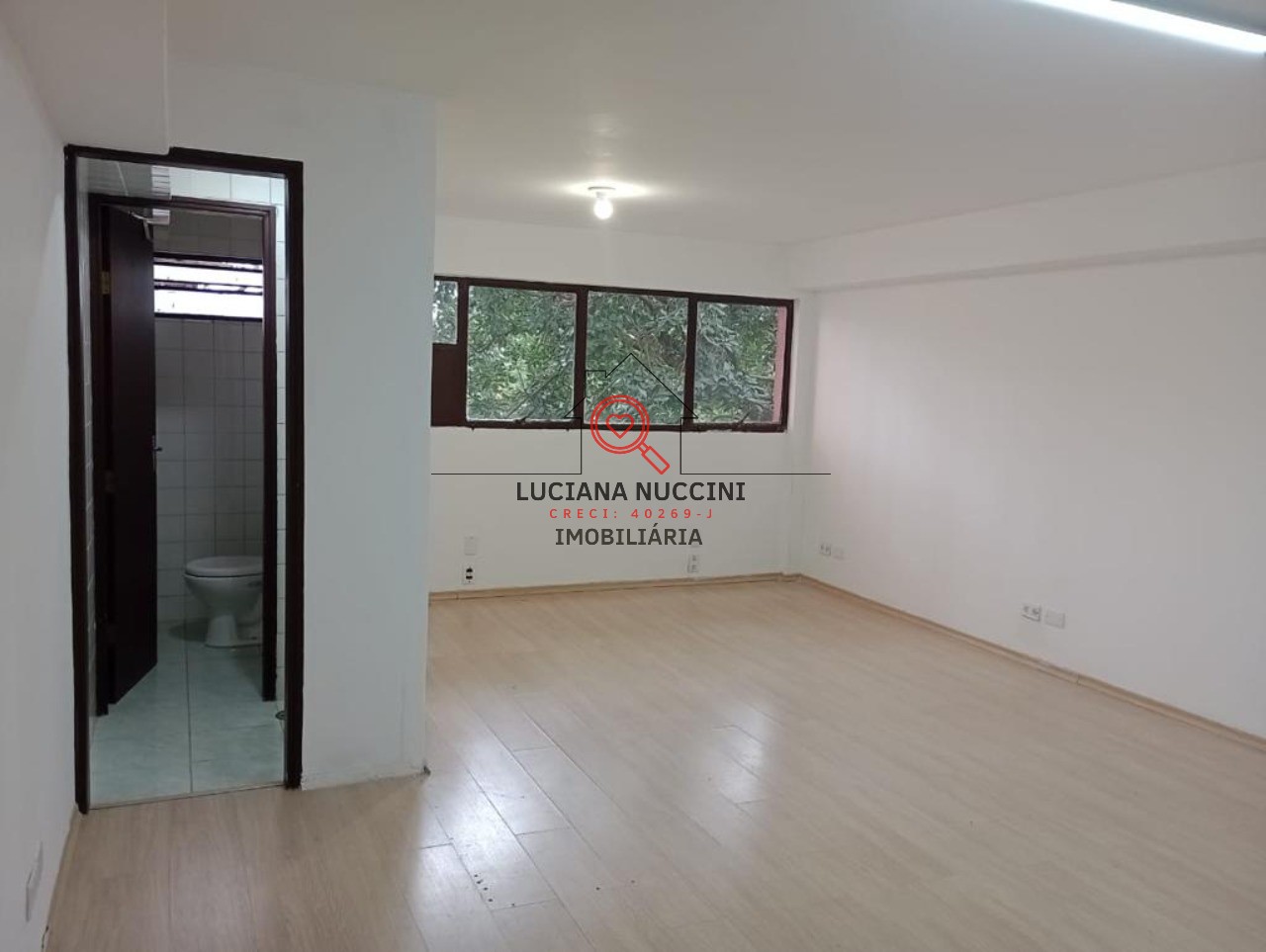 Espaço Comercial na Avenida Cupecê - Oportunidade Única!