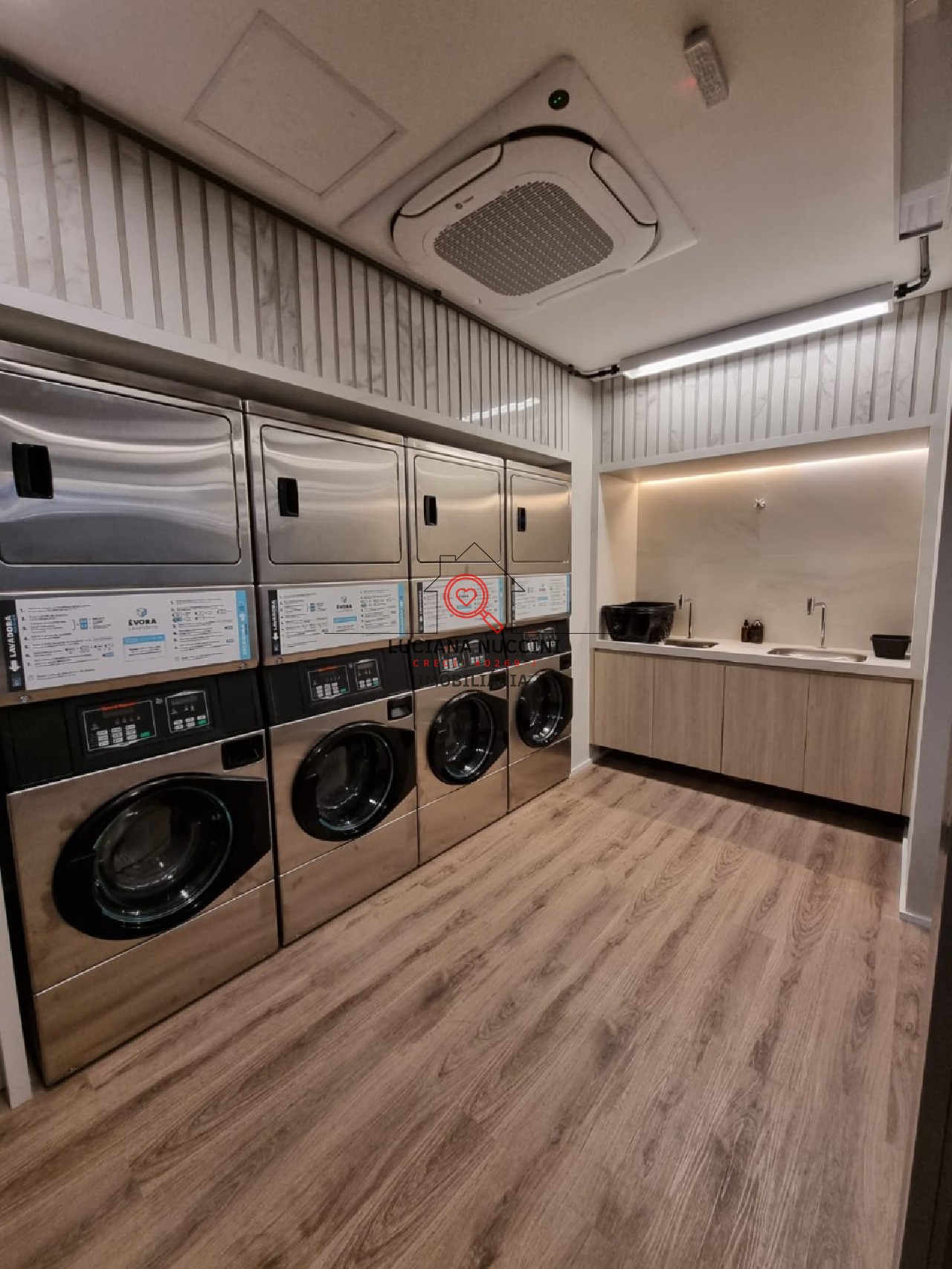 Descubra seu novo lar neste adorável Studio de 30m² no coração do Campo Belo, São Paulo